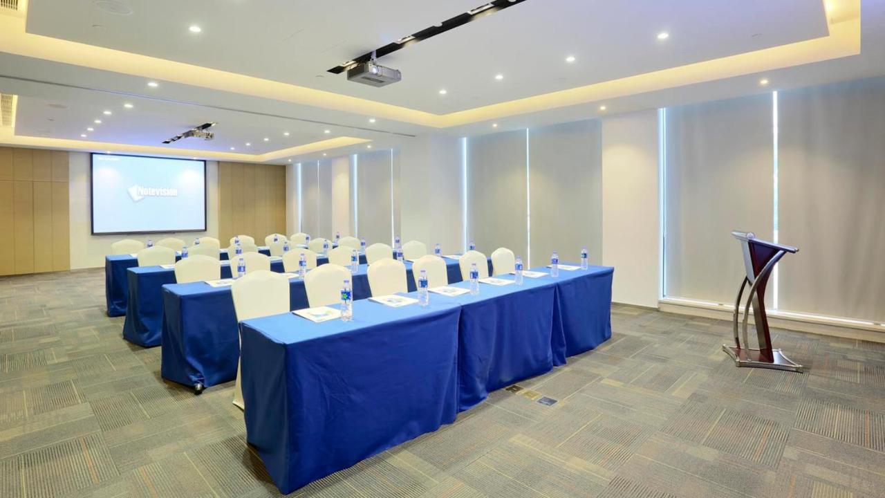 Holiday Inn Express Shanghai Gongkang By Ihg Buitenkant foto